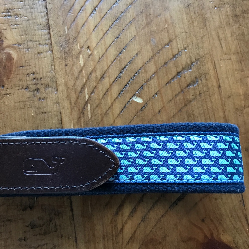 Vineyard vines belt